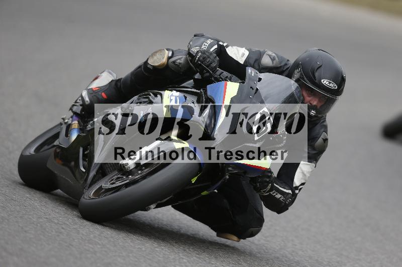 /37 09.08.2026  Pluess Motosport ADR/Freies Fahren/15